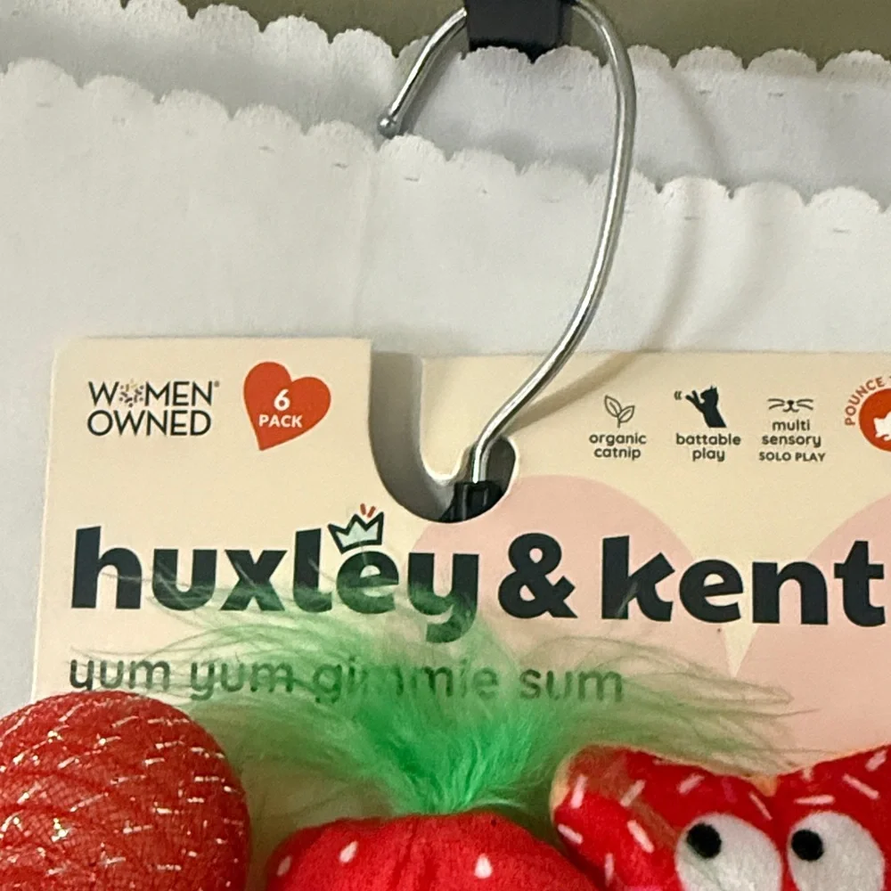 Huxley & Kent 6 pack Valentines Day Cat Toys Women Owned